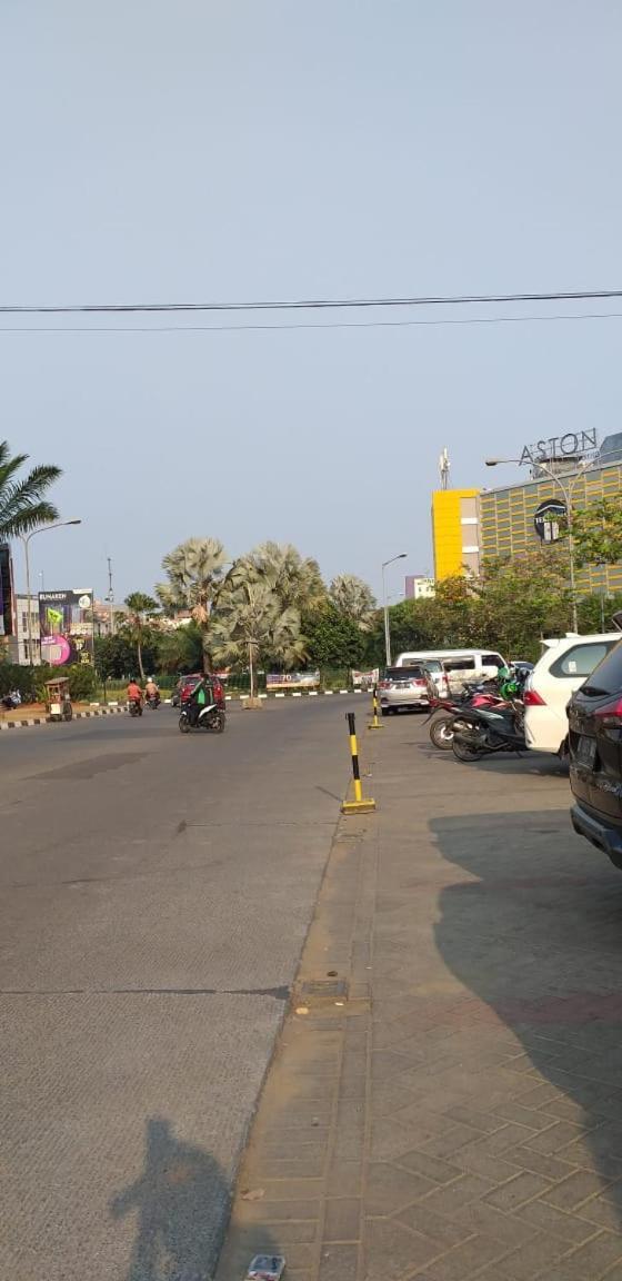 Amethyst Cengkareng Syariah Hotel Jakarta Exterior photo