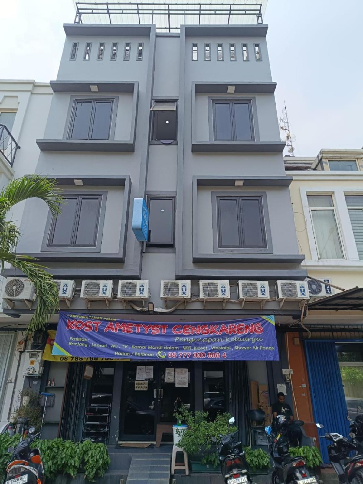 Amethyst Cengkareng Syariah Hotel Jakarta Exterior photo